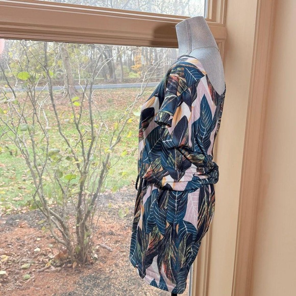 Tropical leaf romper medium vacation lightweight - Picture 4 of 8